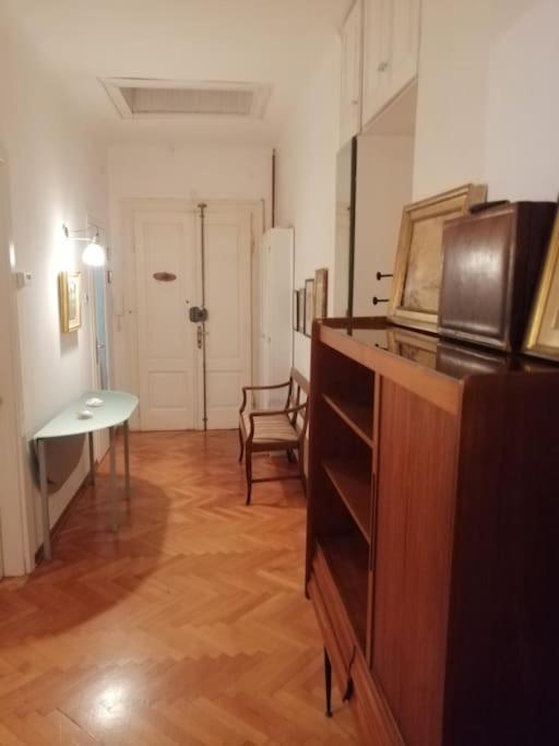 Spacious Attic Apartment Kandler Trieste Luaran gambar